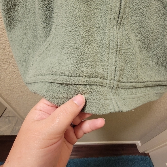 Eddie Bauer Polar Fleece Ladies Green Vest Size Large Zipper Pocket - Picture 4 of 5